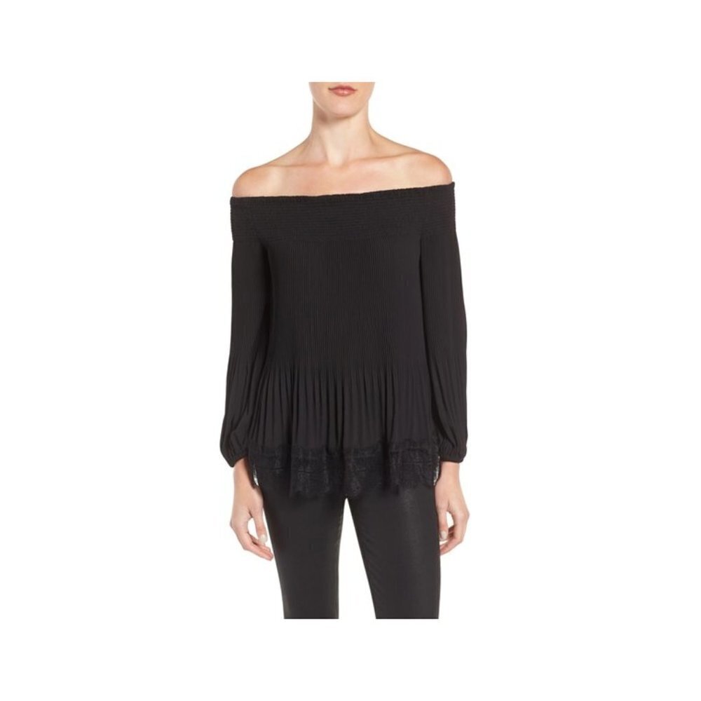 Chelsea28 Womens Size XS Pleated Off the Shoulder Top Lace Trim Blouse Black 560